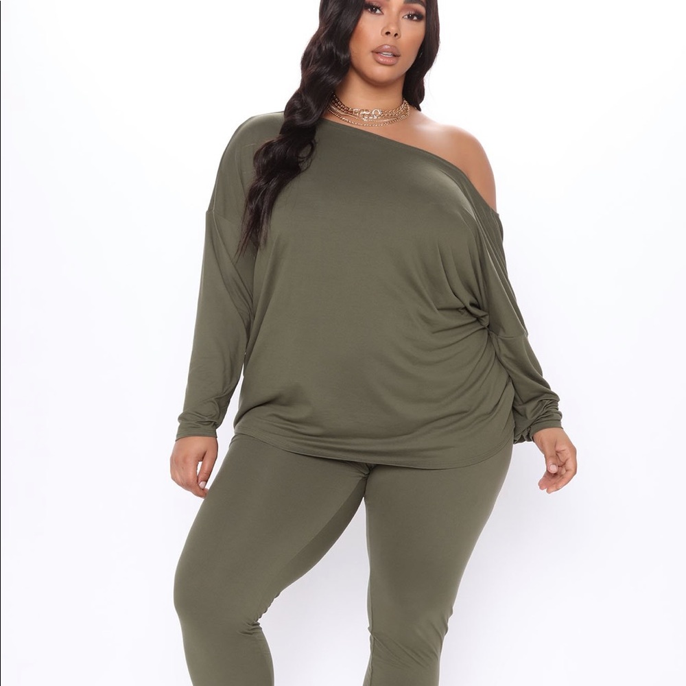 NWT FashionNova green pant set